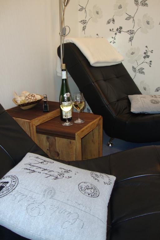 Weingut Pension Gibbert-Pohl Briedel Chambre photo