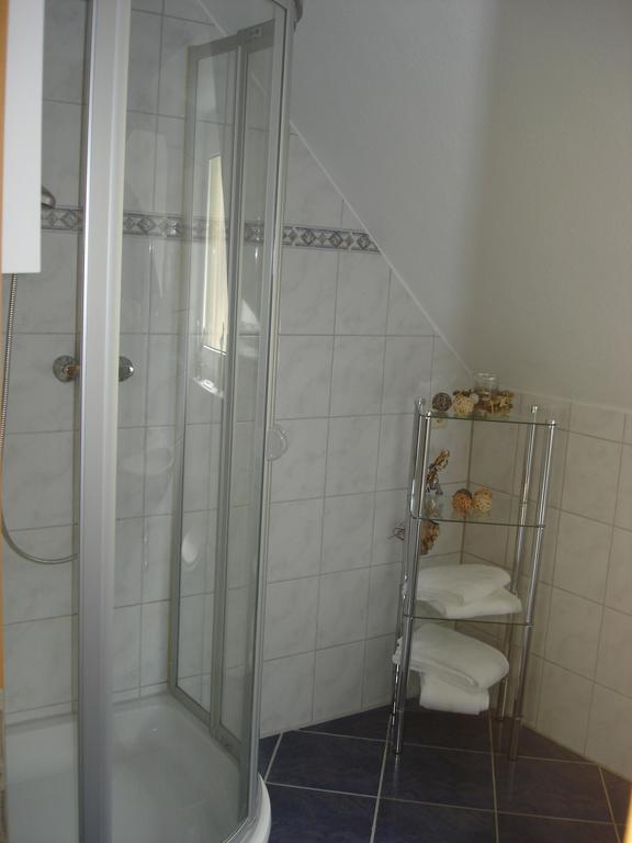 Weingut Pension Gibbert-Pohl Briedel Chambre photo